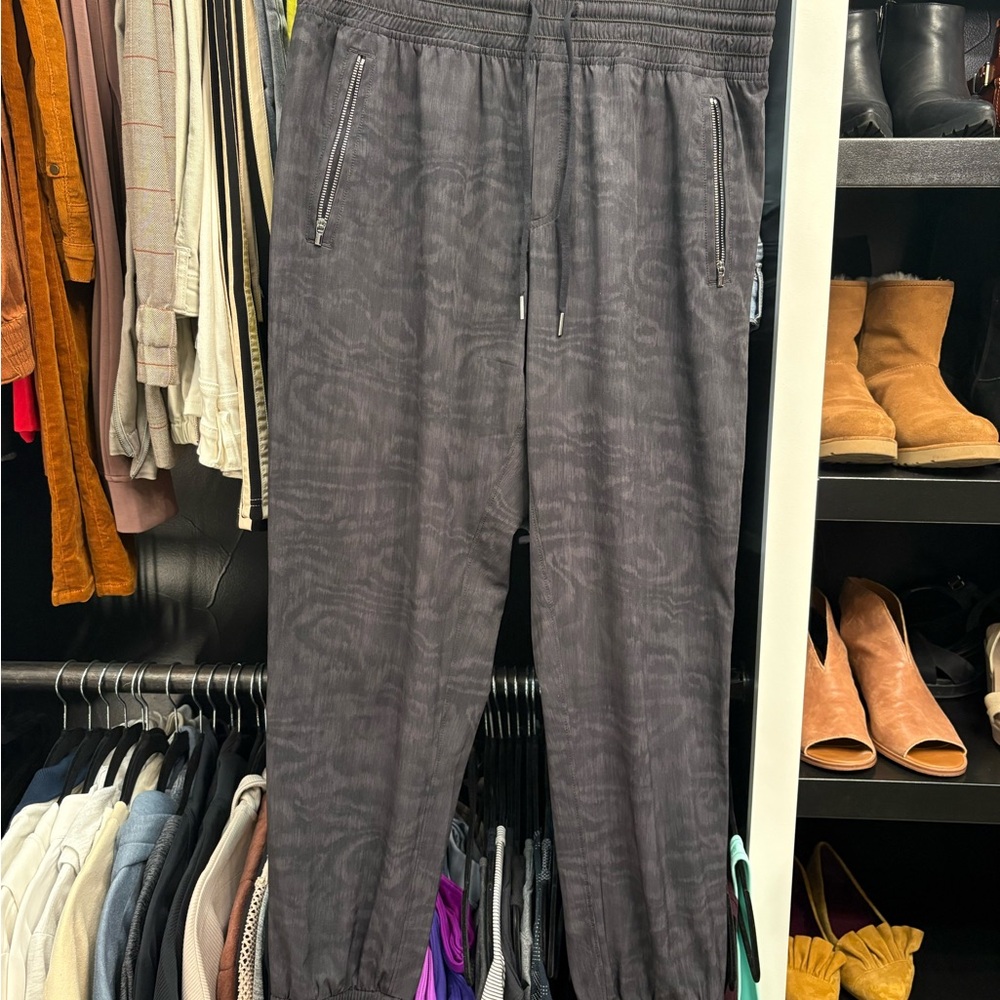 Athleta Charcoal Patterned Joggers
